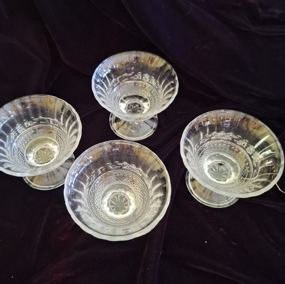 Compote Pedestal sherbet bowl - Picture 2 of 12